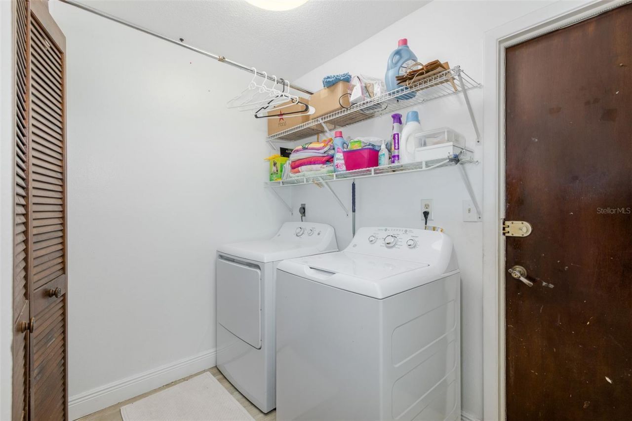 8120 Canterbury Circle, Seminole, FL 33777 Photo