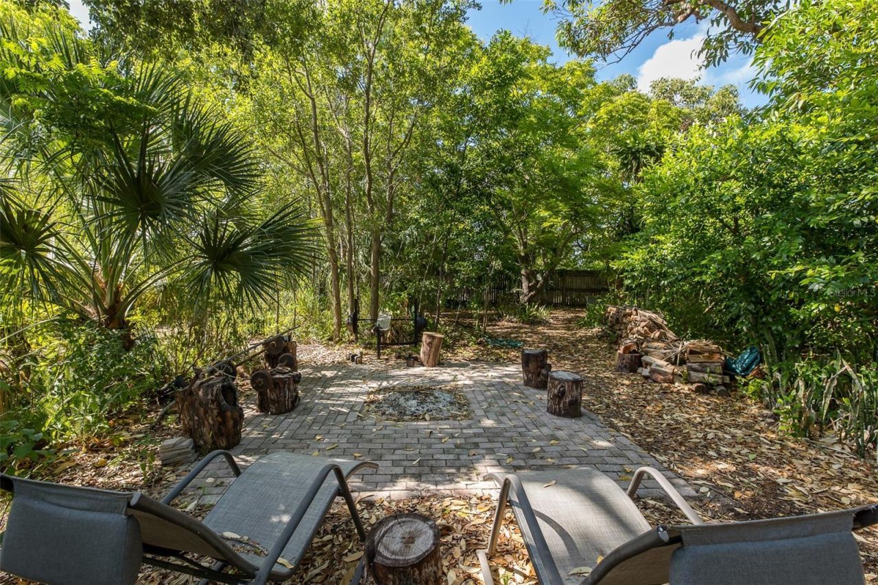 8120 Canterbury Circle, Seminole, FL 33777 Photo