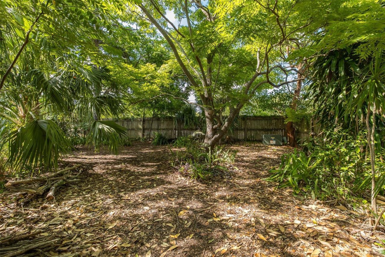 8120 Canterbury Circle, Seminole, FL 33777 Photo
