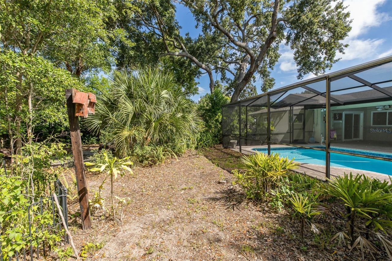 8120 Canterbury Circle, Seminole, FL 33777 Photo