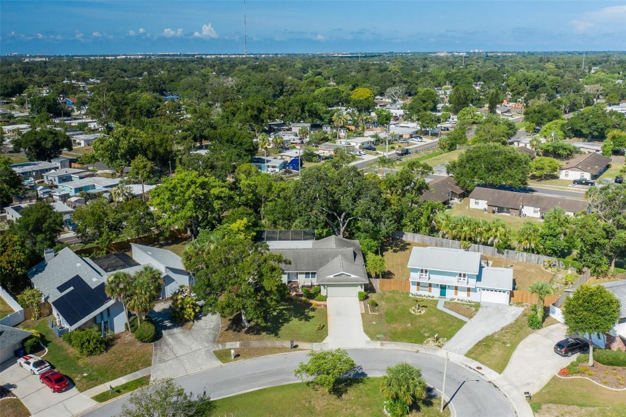 8120 Canterbury Circle, Seminole, FL 33777 Photo
