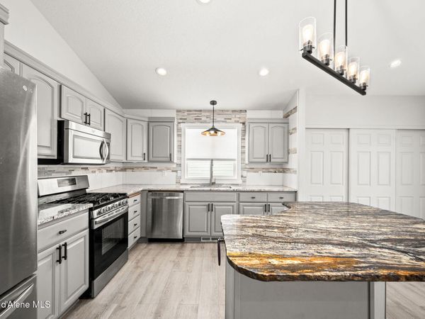 2617 W Blueberry CIR, Hayden, ID 83835