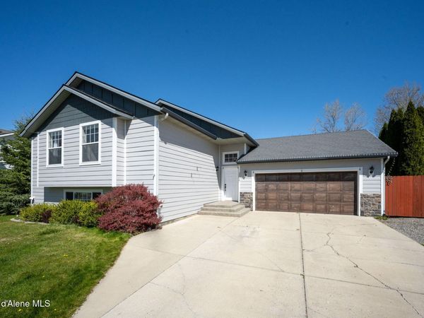 2617 W Blueberry CIR, Hayden, ID 83835