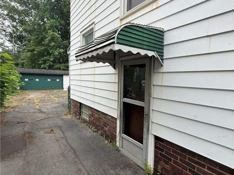 14318 Alder Avenue, East Cleveland, OH 44112 Photo 2