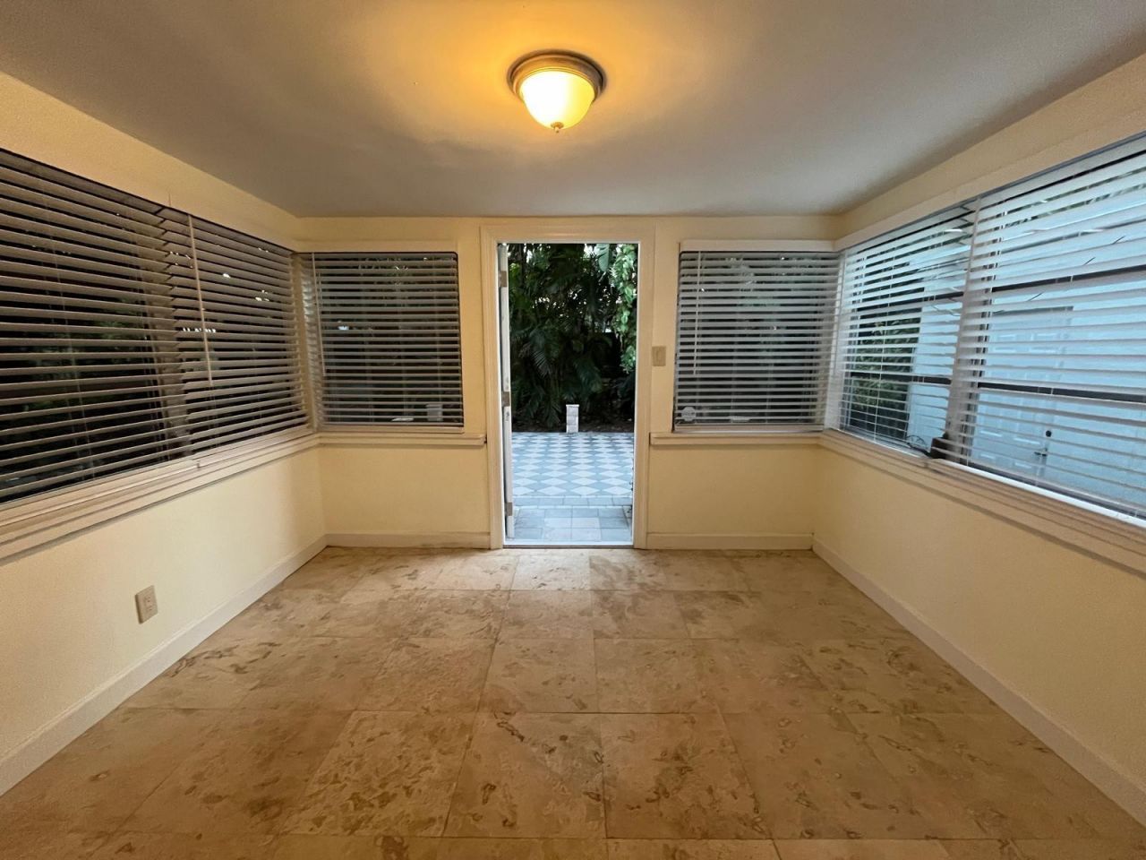 348 Gregory Road, West Palm Beach, FL 33405 Photo