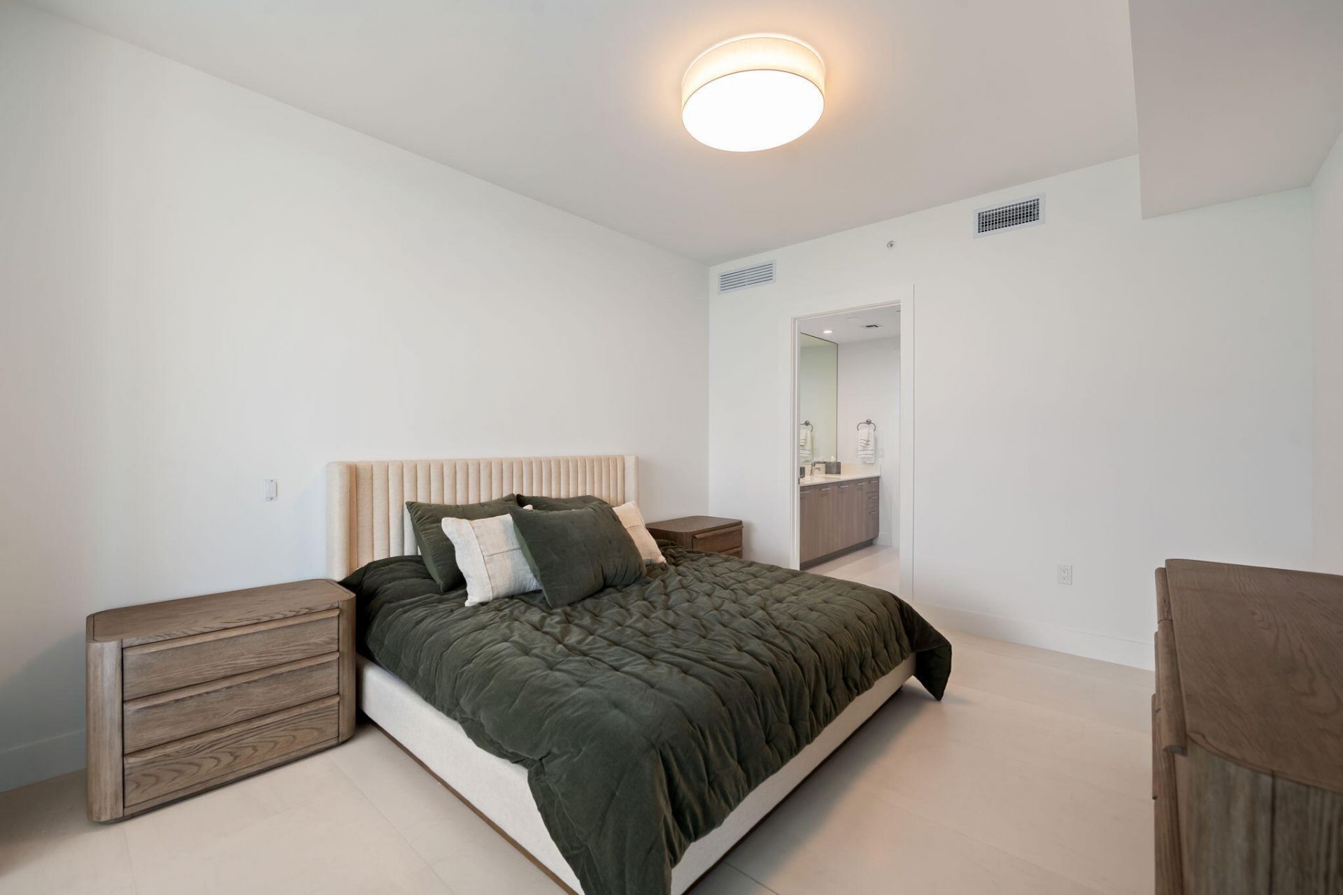 153 N Seabreeze Boulevard, Unit #1903, Fort Lauderdale, FL 33304 Photo