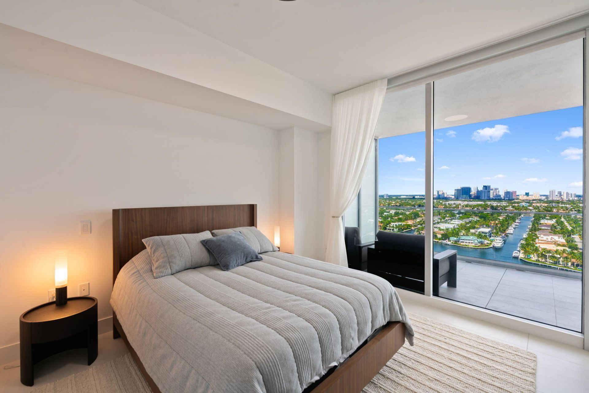153 N Seabreeze Boulevard, Unit #1903, Fort Lauderdale, FL 33304 Photo