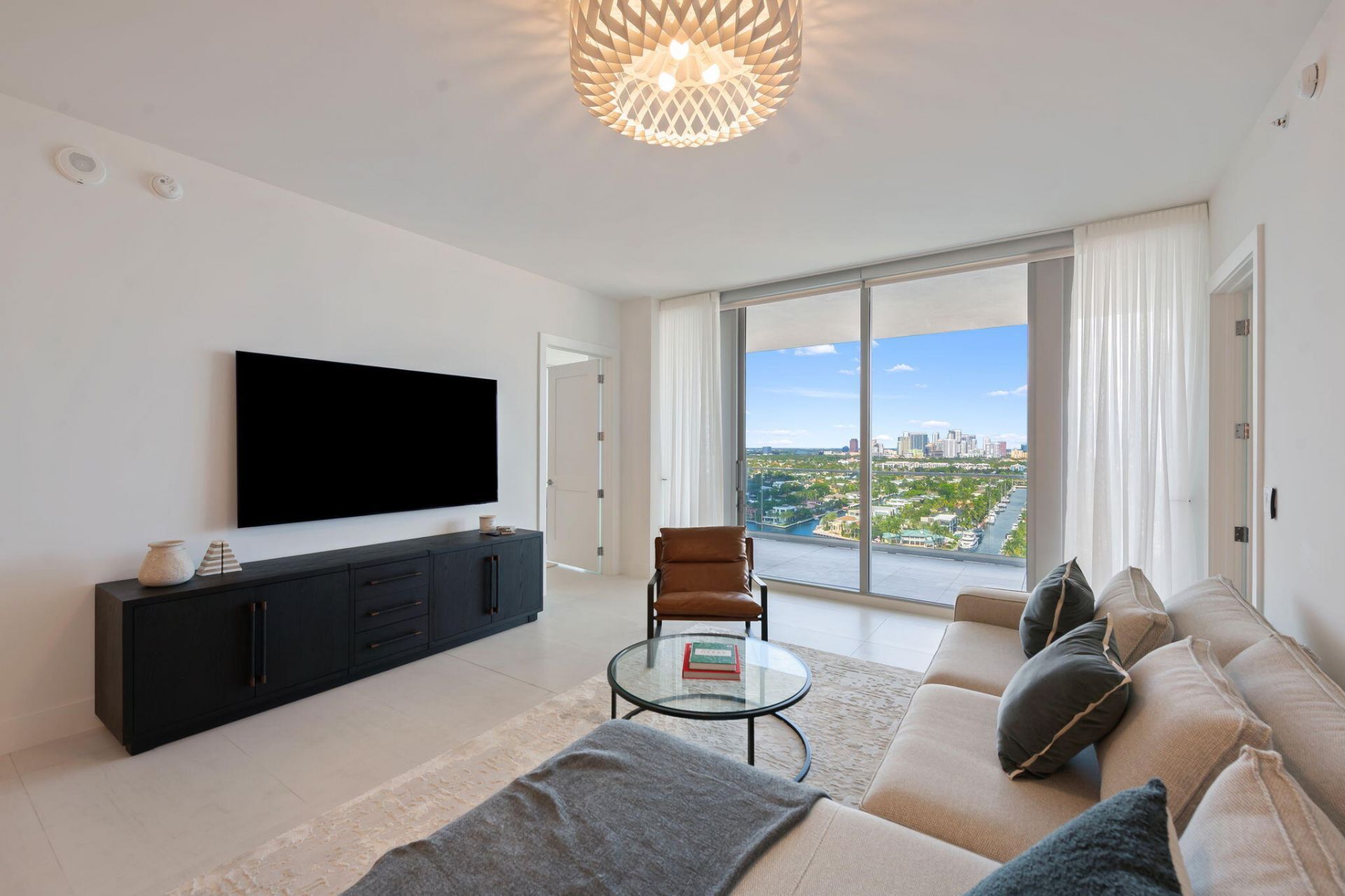 153 N Seabreeze Boulevard, Unit #1903, Fort Lauderdale, FL 33304 Photo