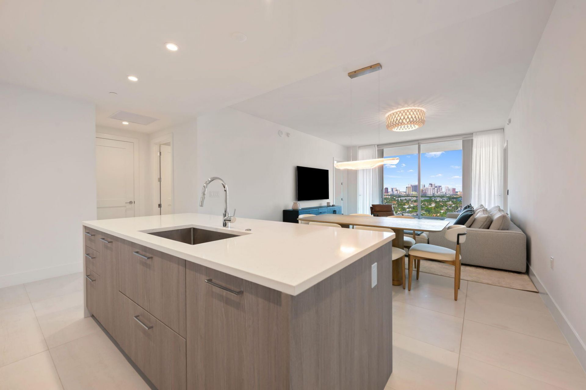 153 N Seabreeze Boulevard, Unit #1903, Fort Lauderdale, FL 33304 Photo