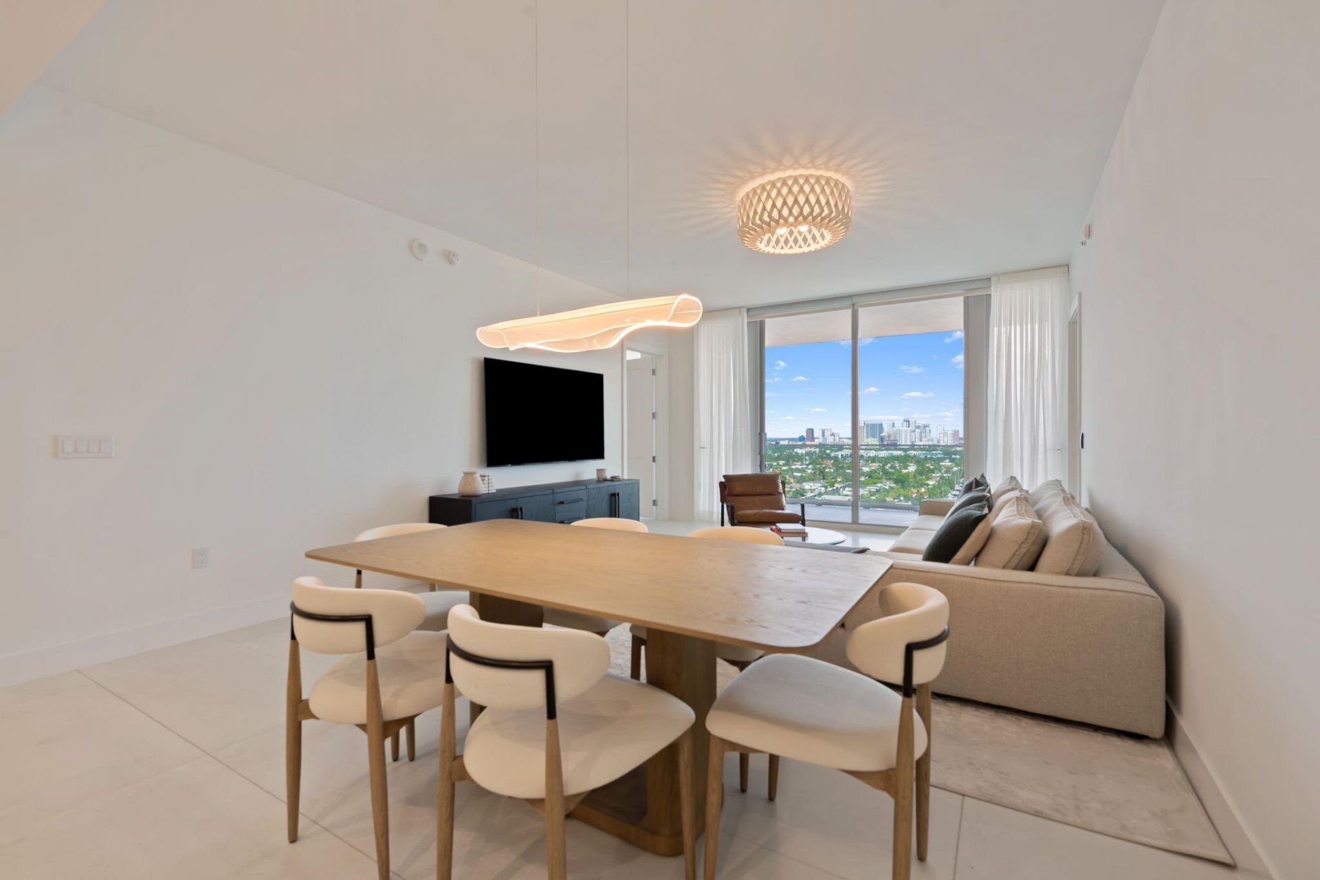 153 N Seabreeze Boulevard, Unit #1903, Fort Lauderdale, FL 33304 Photo