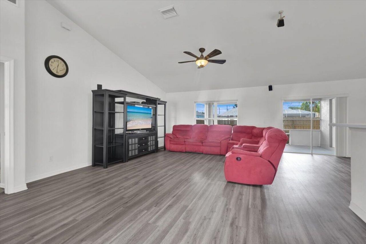 3264 SE Quay Street, Port Saint Lucie, FL 34984 Photo