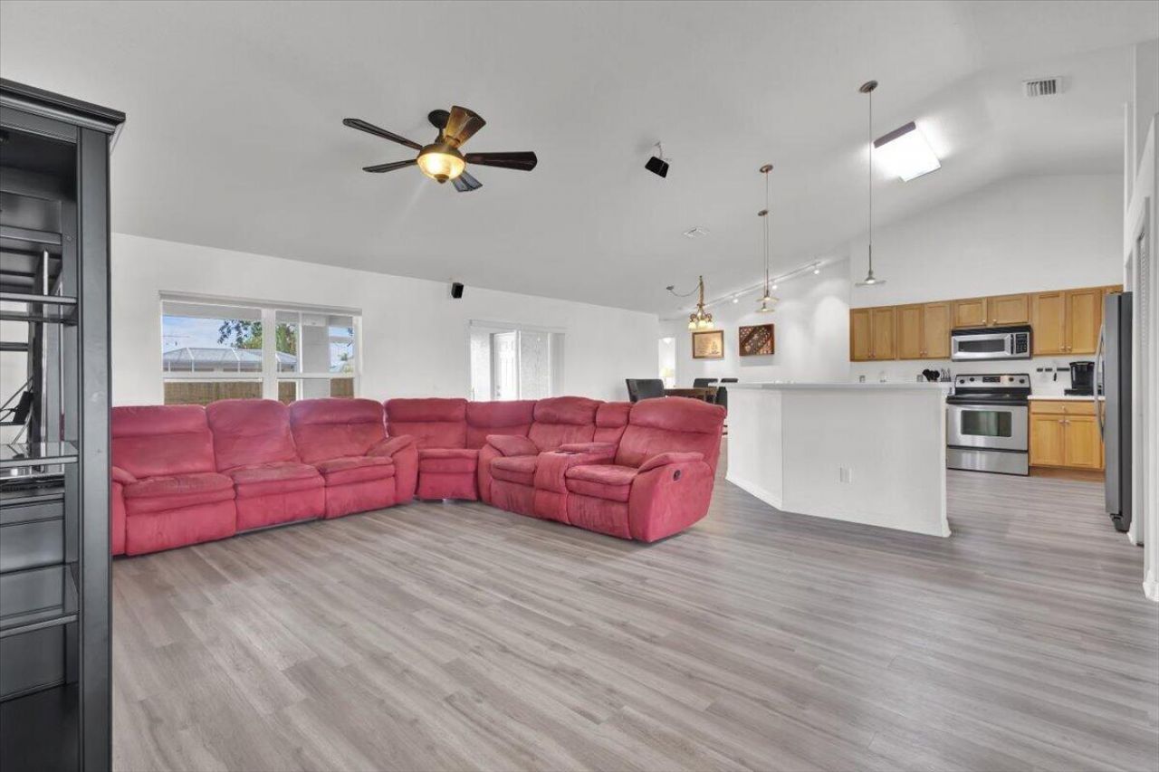 3264 SE Quay Street, Port Saint Lucie, FL 34984 Photo