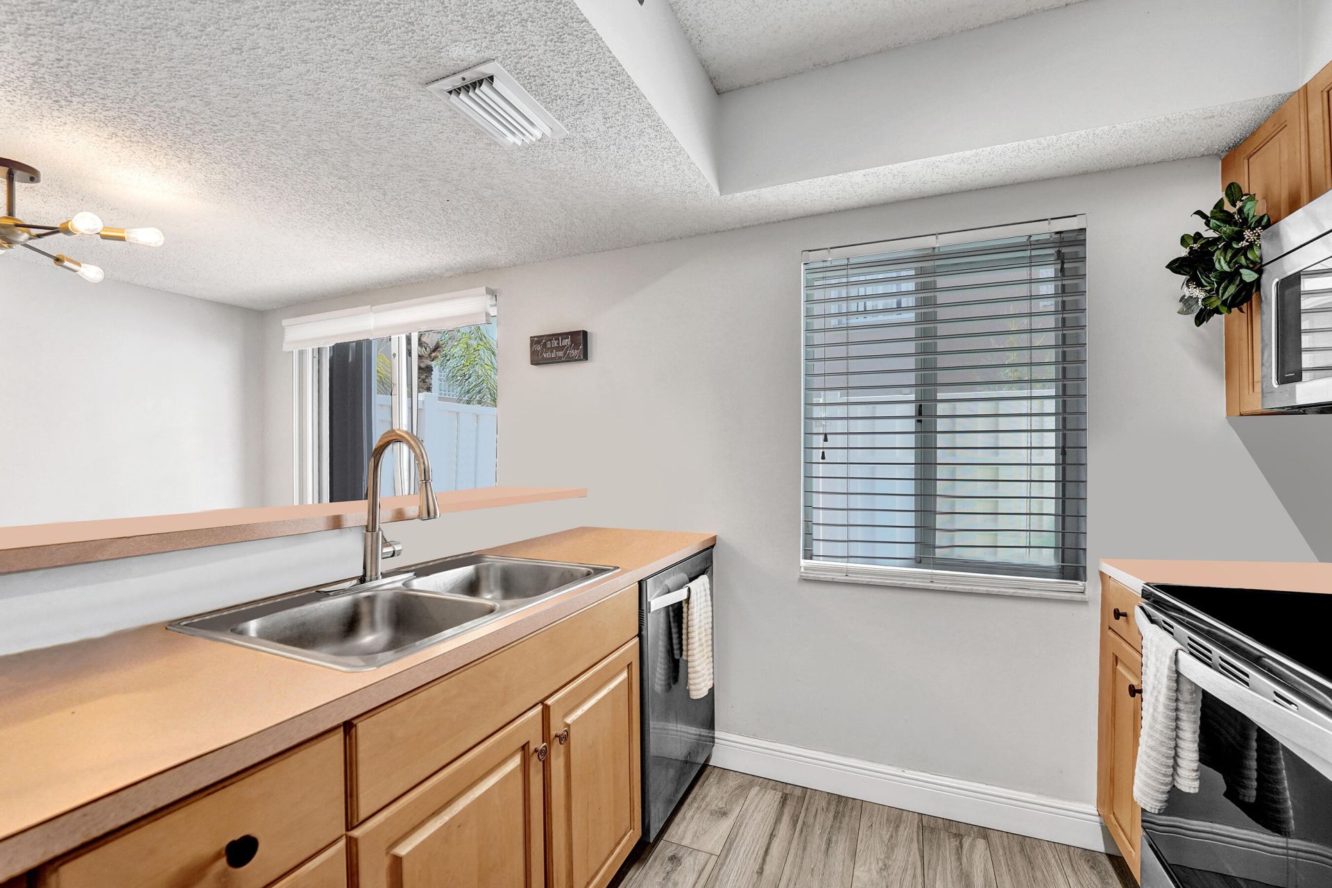 173 Riviera Circle, Weston, FL 33326 Photo
