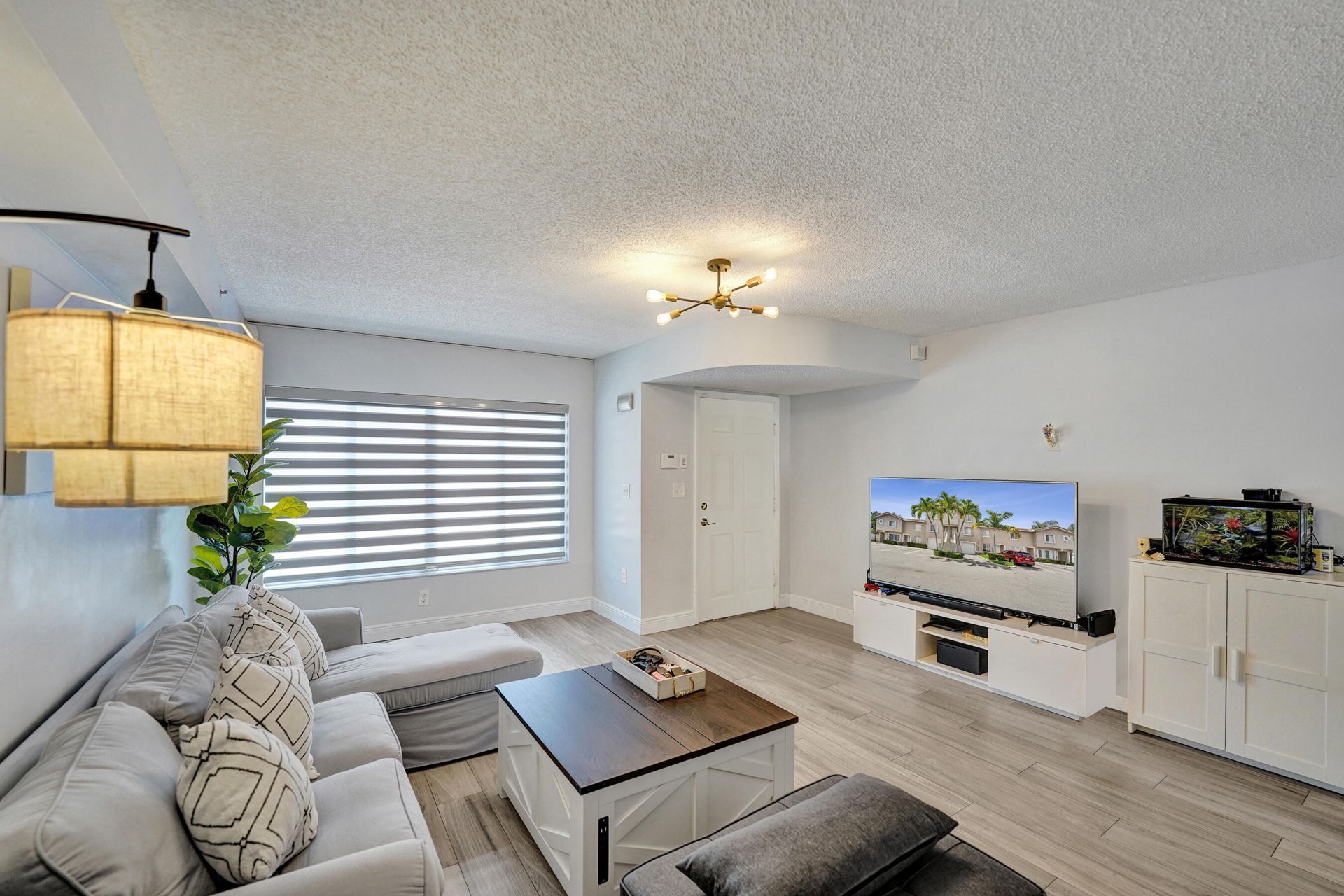 173 Riviera Circle, Weston, FL 33326 Photo