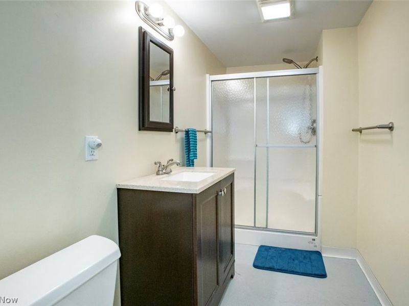 6526 Stonecrest Drive, Brook Park, OH 44142 Photo 30