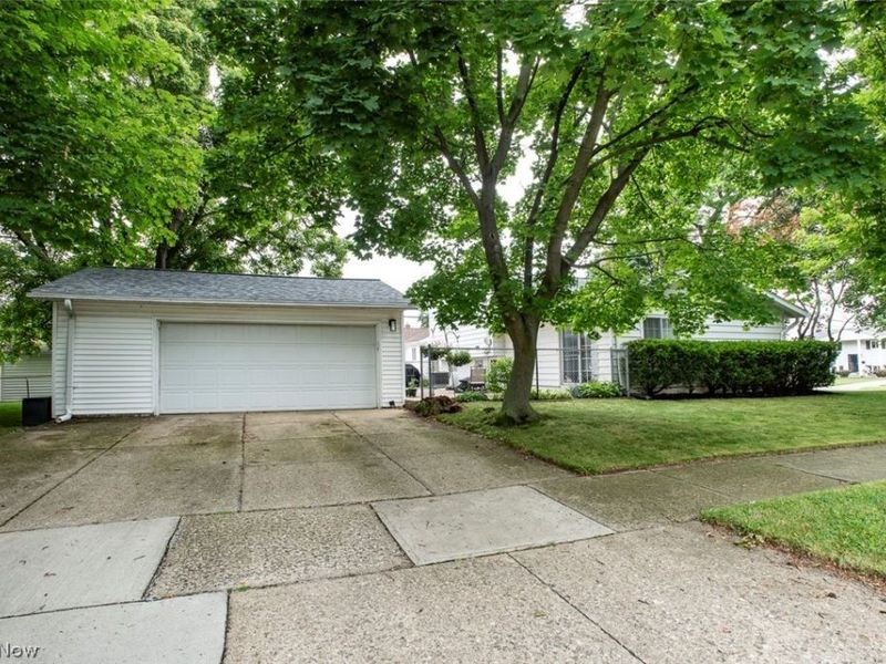 6526 Stonecrest Drive, Brook Park, OH 44142 Photo 33