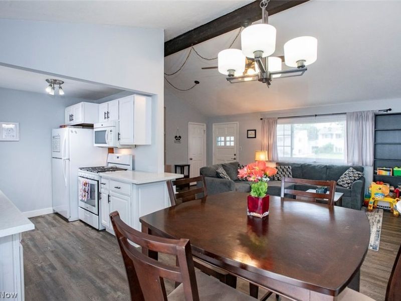 6526 Stonecrest Drive, Brook Park, OH 44142 Photo 7