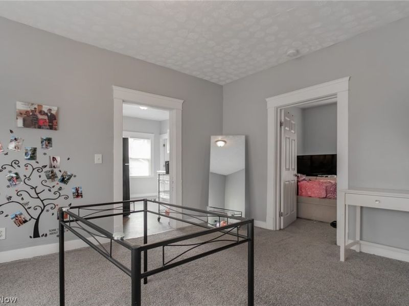 10302 Manor Avenue, Cleveland, OH 44104 Photo 6