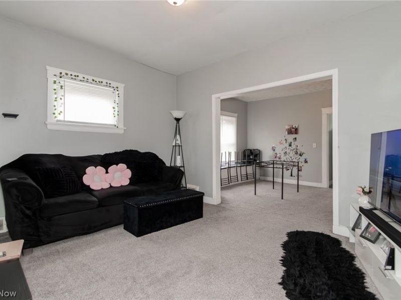 10302 Manor Avenue, Cleveland, OH 44104 Photo 8