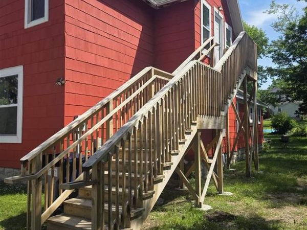 421 Monroe Street, Unit 2, Petoskey, MI 49770