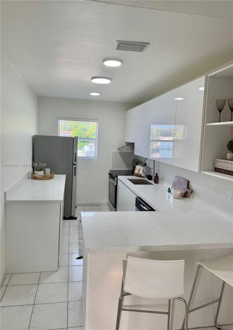 22 SW 55th Ave Rd, Unit 22, Miami, FL 33134 Photo