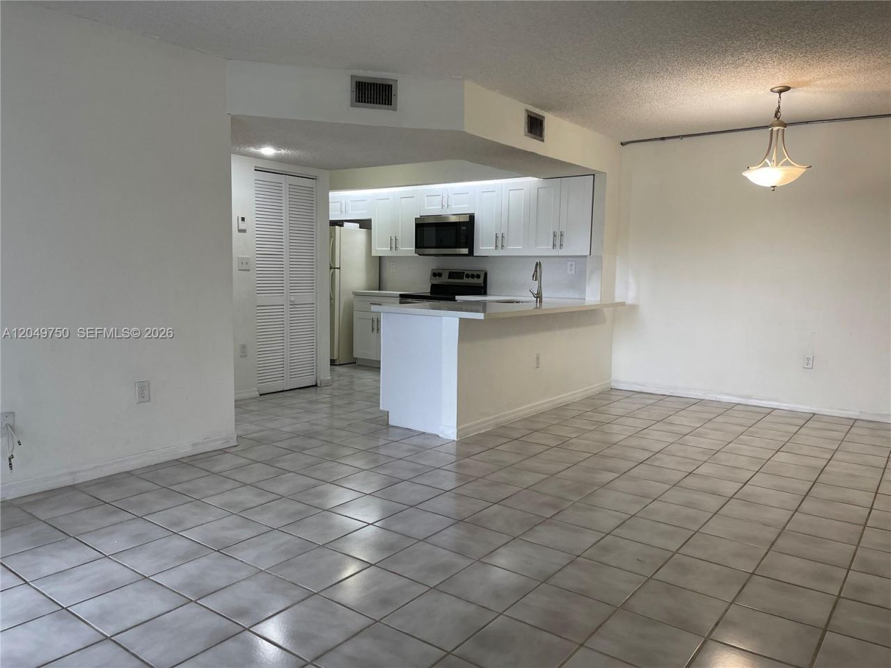 8500 SW 212th St, Unit 307, Cutler Bay, FL 33189 Photo