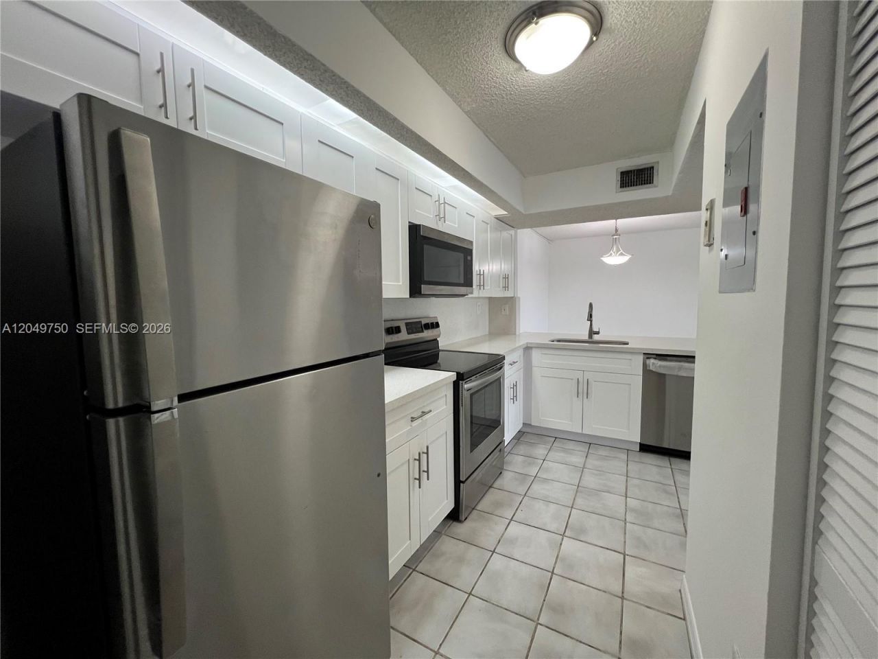 8500 SW 212th St, Unit 307, Cutler Bay, FL 33189 Photo