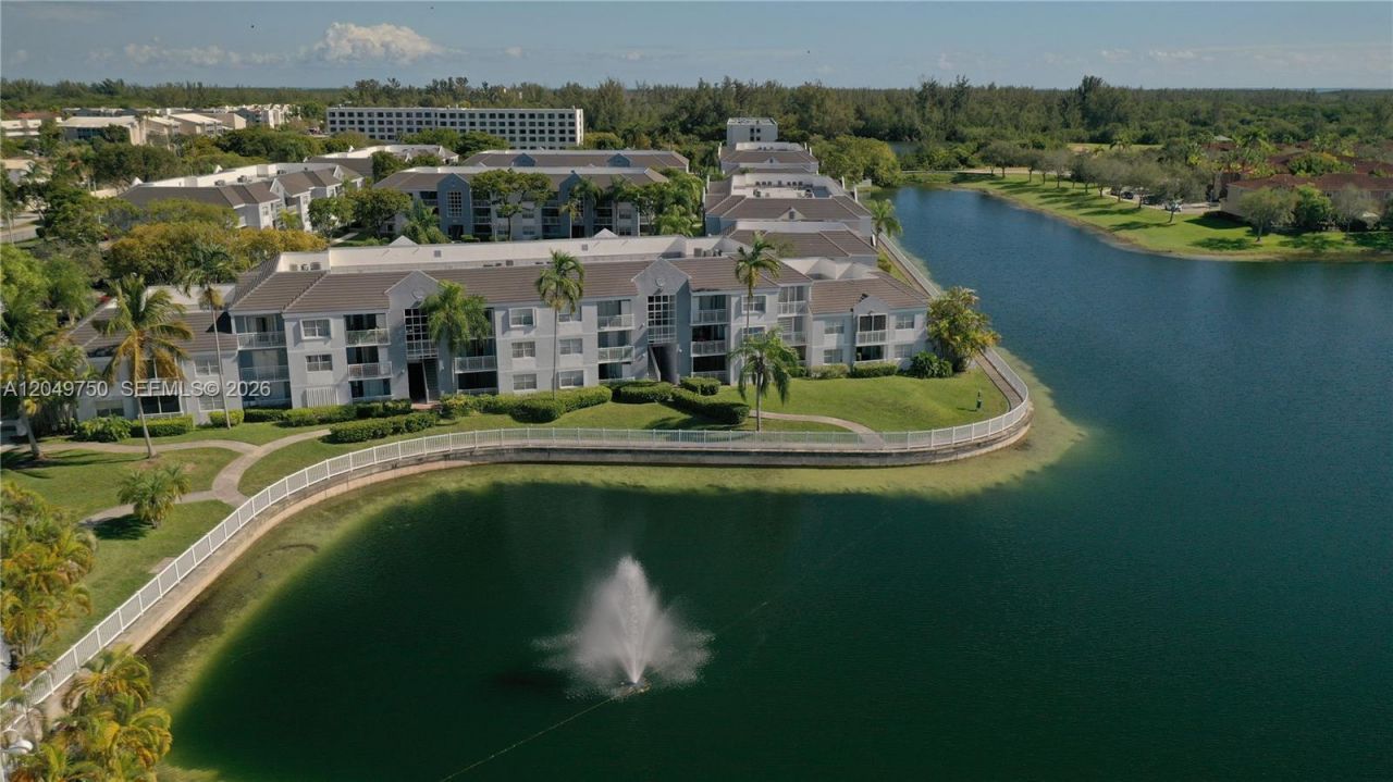 8500 SW 212th St, Unit 307, Cutler Bay, FL 33189 Photo