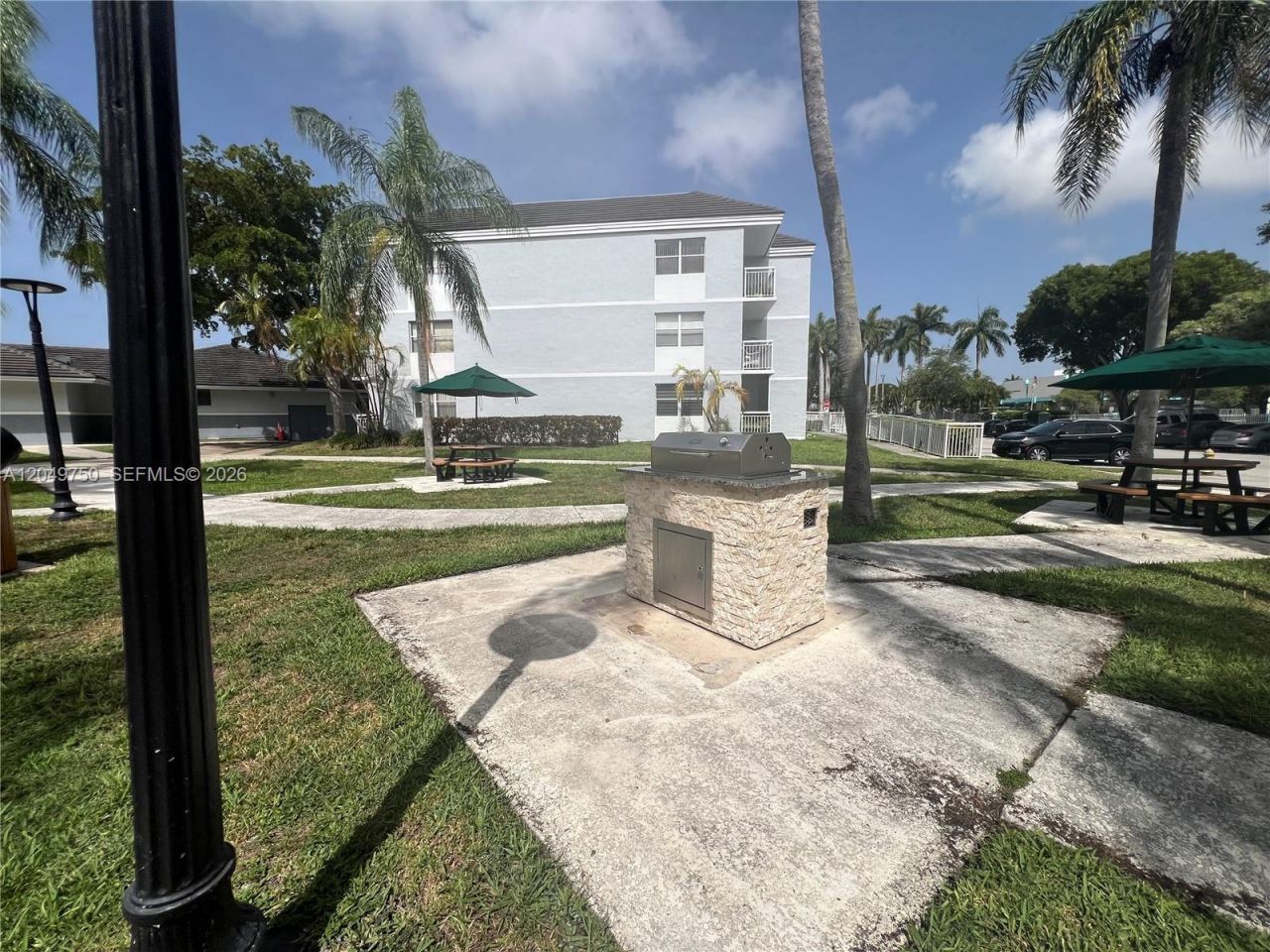 8500 SW 212th St, Unit 307, Cutler Bay, FL 33189 Photo