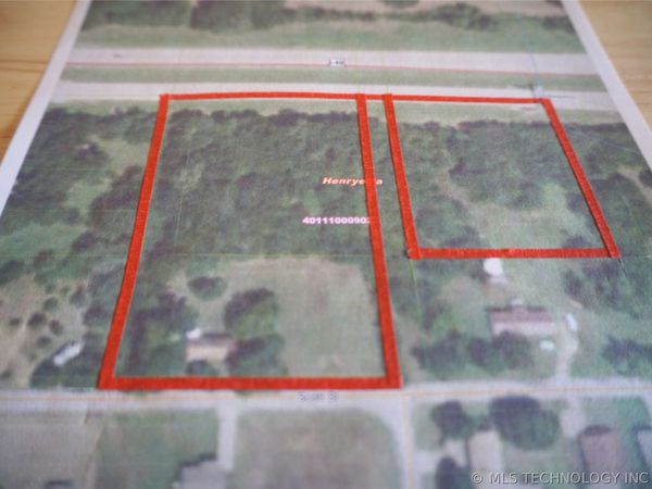 206 E Scott Street , Henryetta, OK 74437