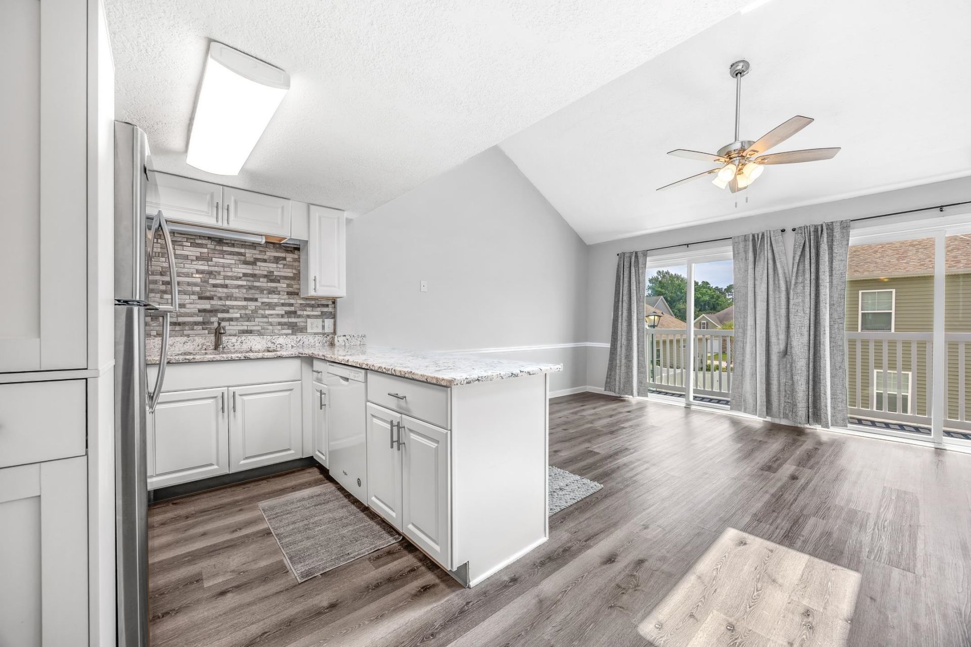 1600 Deer Creek Rd. Photo 2