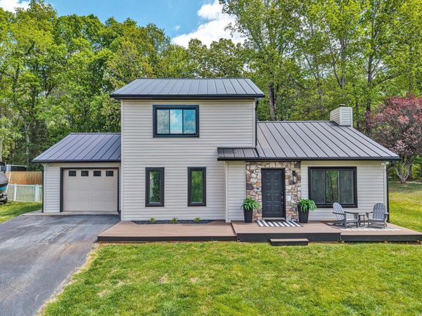 150 INDIAN POINTE DR, Hardy, VA 24101
