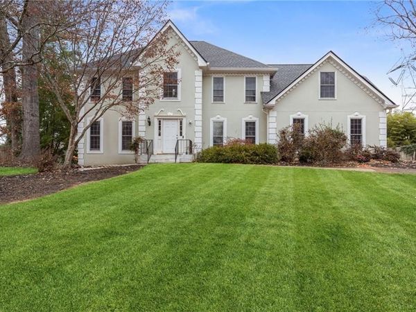808 Valbrook Court SW, Lilburn, GA 30047