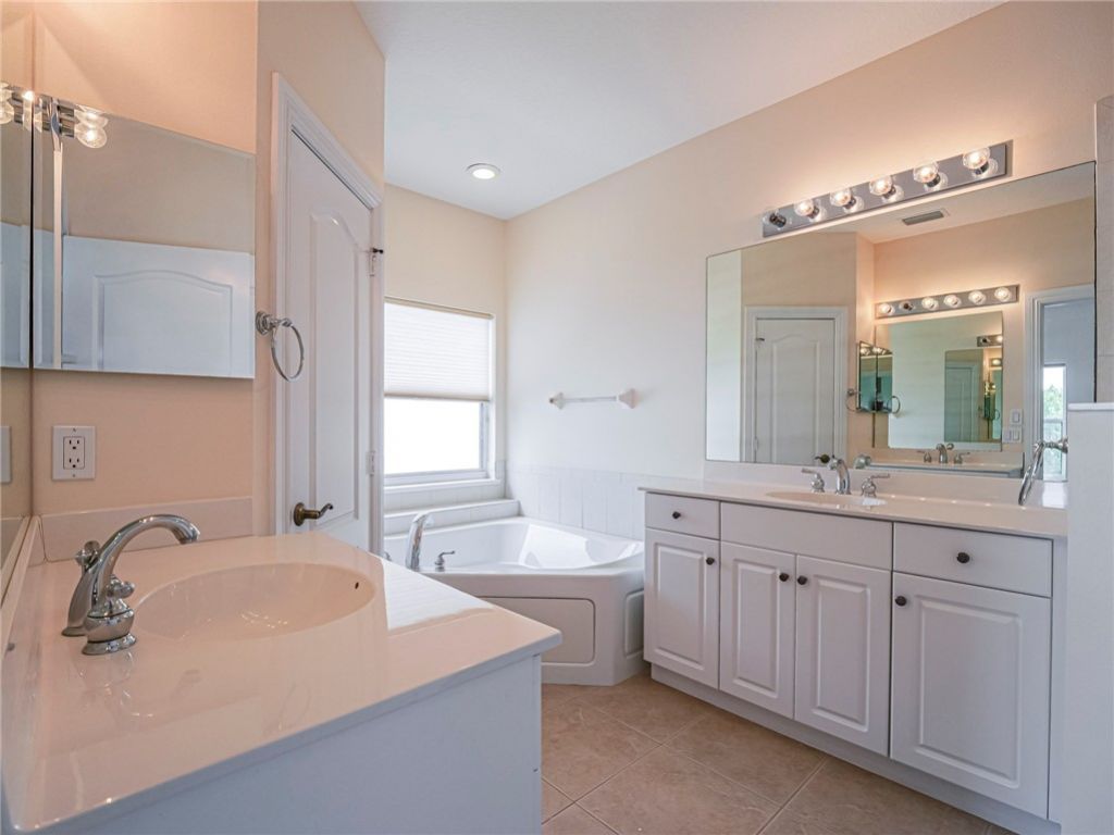4570 Bridgepointe Way, Unit 148, Vero Beach, FL 32967 Photo
