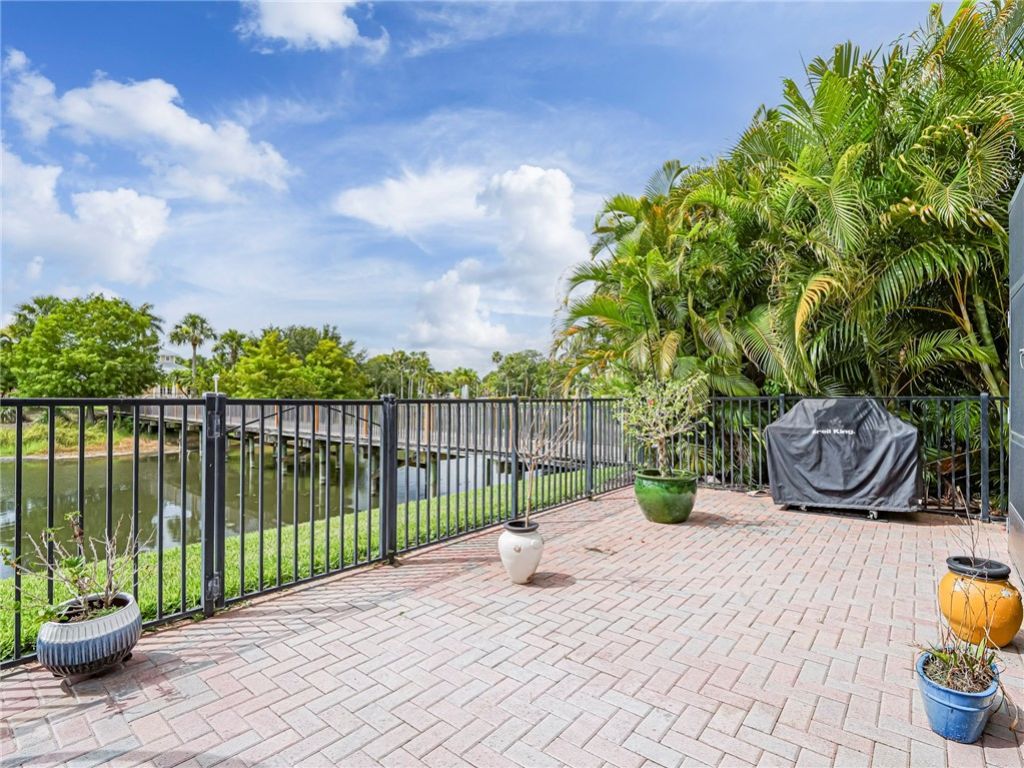 4570 Bridgepointe Way, Unit 148, Vero Beach, FL 32967 Photo