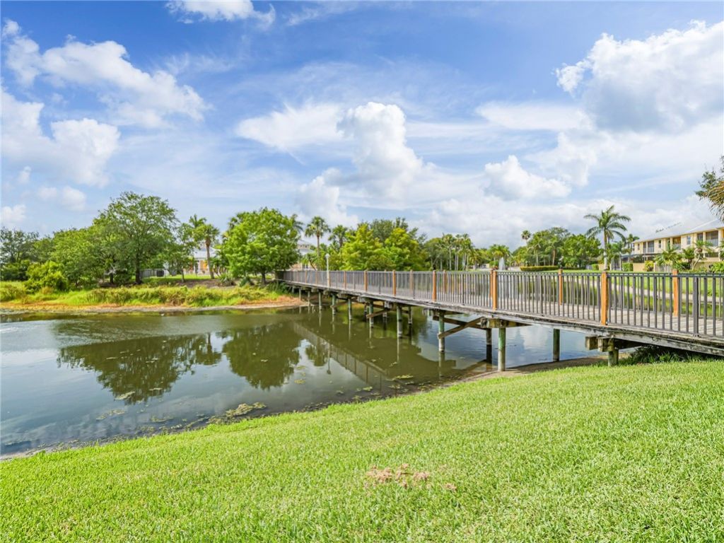 4570 Bridgepointe Way, Unit 148, Vero Beach, FL 32967 Photo