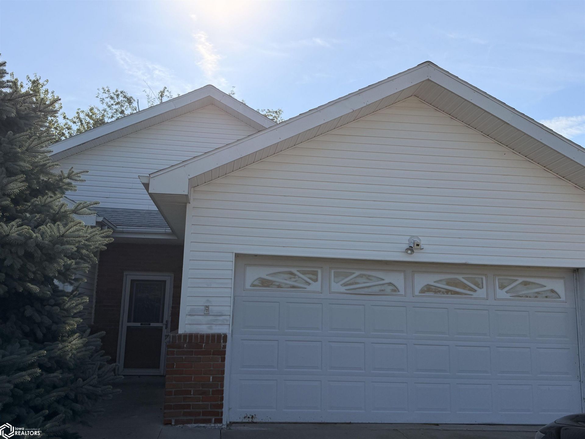 1001 Cherry Hills Drive, Shenandoah, IA 51601 Main Photo