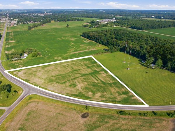 W 67 Highway, Portland, IN 47371