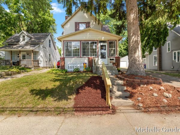 1318 Portland Avenue NE, Grand Rapids, MI 49505