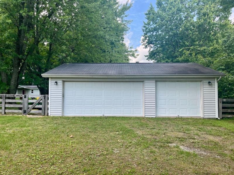 331 Dortmund Drive, Perry Twp, OH 45118 Photo 2