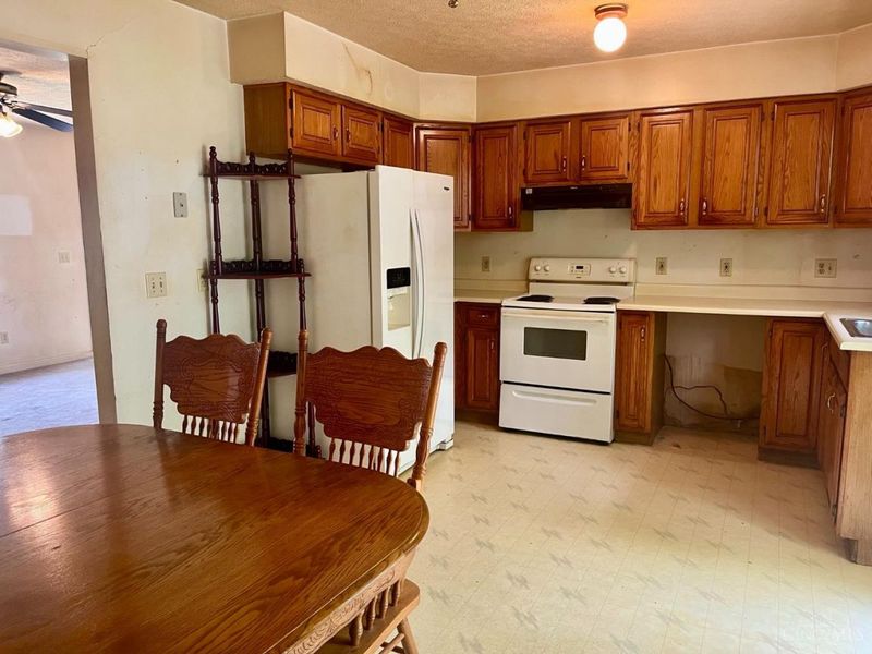 331 Dortmund Drive, Perry Twp, OH 45118 Photo 5