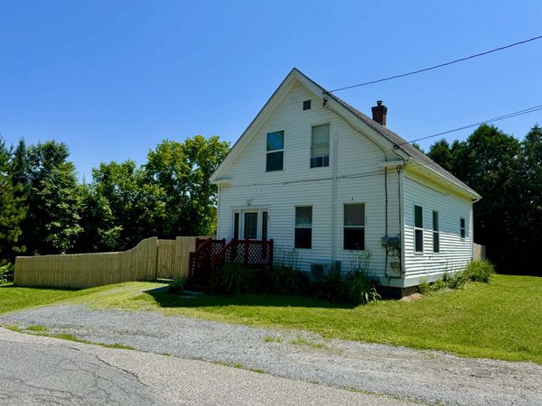 63 Cobblestone Alley, Bradford, VT 05033