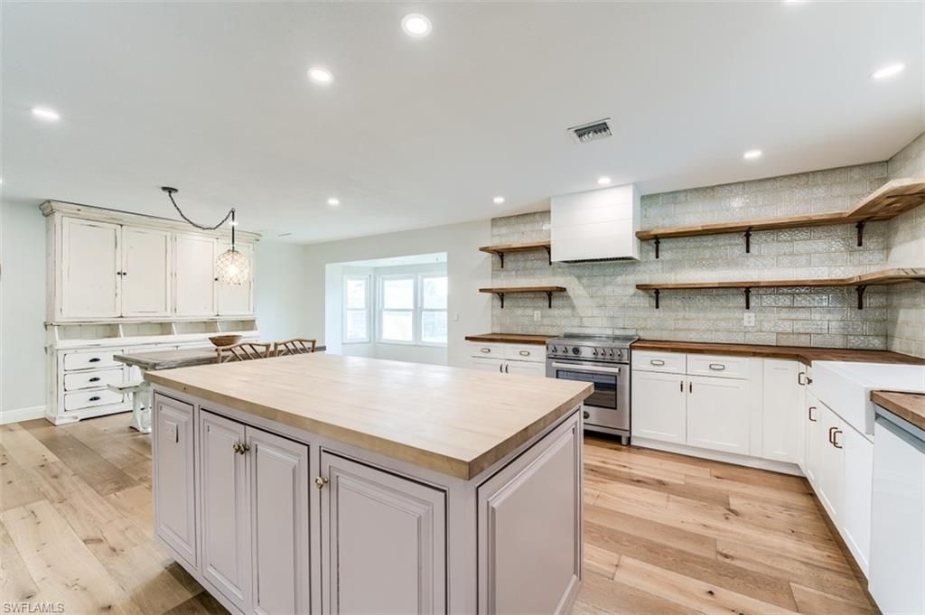 5302 Shalley Cir E, Fort Myers, FL 33919 Photo