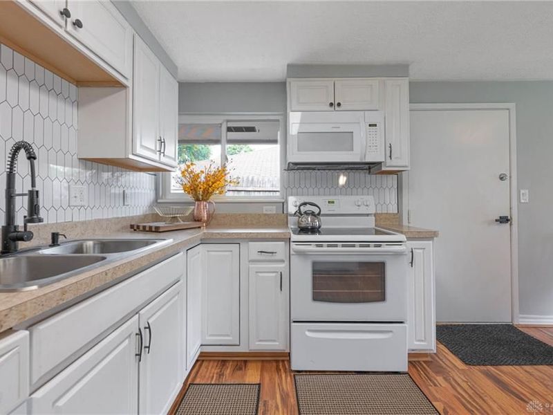 3915 Utica Drive, Dayton, OH 45439 Photo 9