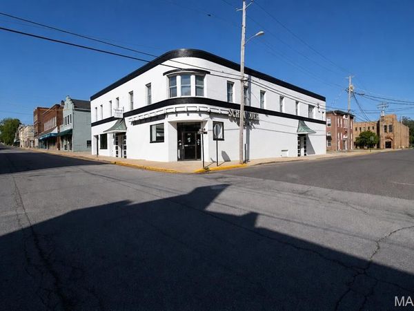 203 Elm Street, Washington, MO 63090