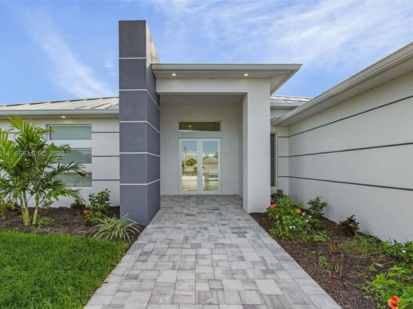 1430 SE 23rd st , Cape Coral, FL 33990