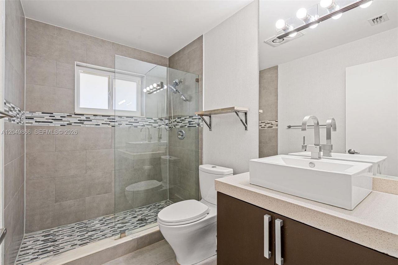 1550 Tyler St , Hollywood, FL 33020 Photo