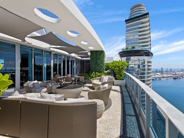 200 Biscayne Boulevard Way, Unit PH-5404, Miami, FL 33131