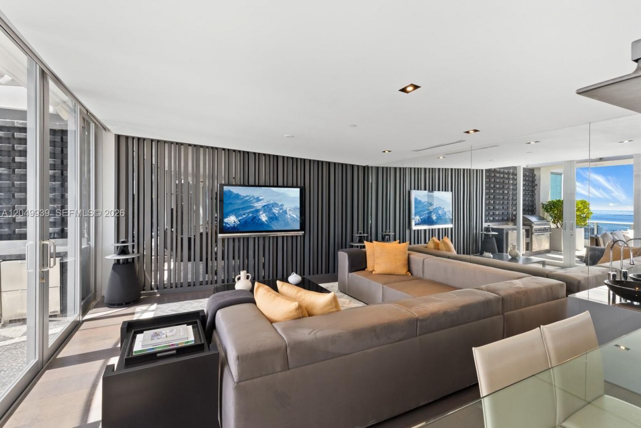 200 Biscayne Boulevard Way, Unit PH-5404, Miami, FL 33131 Photo