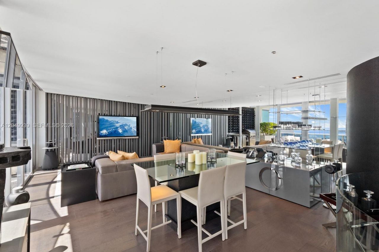 200 Biscayne Boulevard Way, Unit PH-5404, Miami, FL 33131 Photo